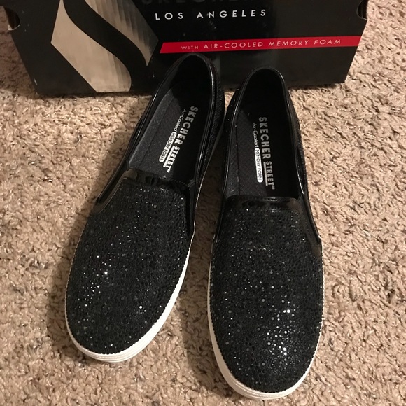 skechers street air cooled memory foam